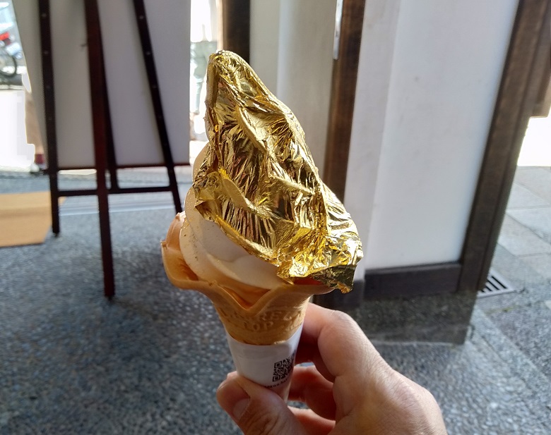 【ソフトクリームLOVE #4】金沢「箔一」の金箔ソフトクリームは絢爛豪華 | 風まかせ 運まかせ